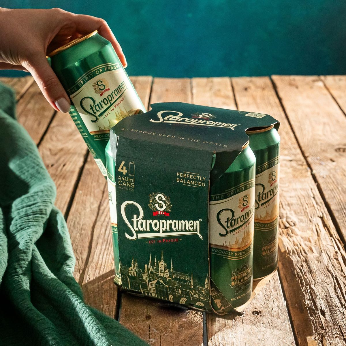 Staropramen celebrates launch of new multipack and return of ‘Prague Expert’ campaign