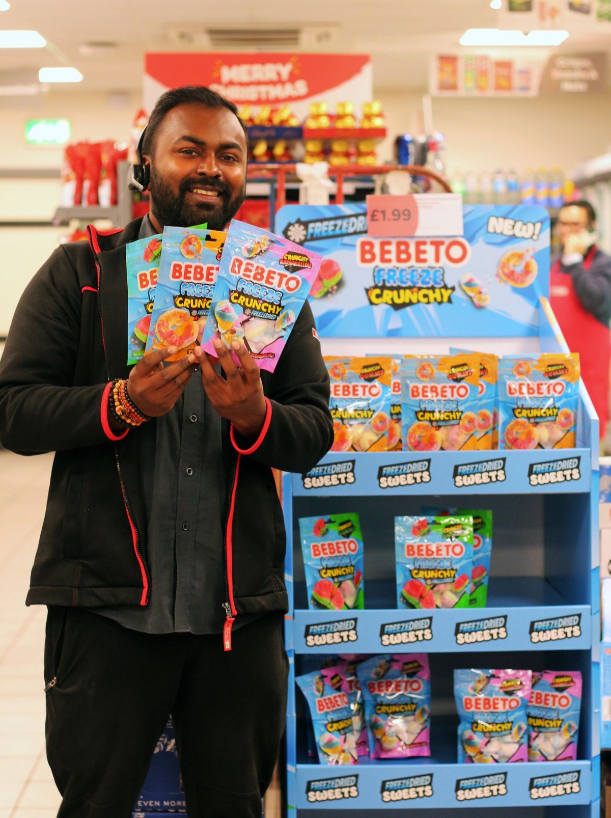 Freeze dried frenzy: Bebeto wows shoppers at SPAR event