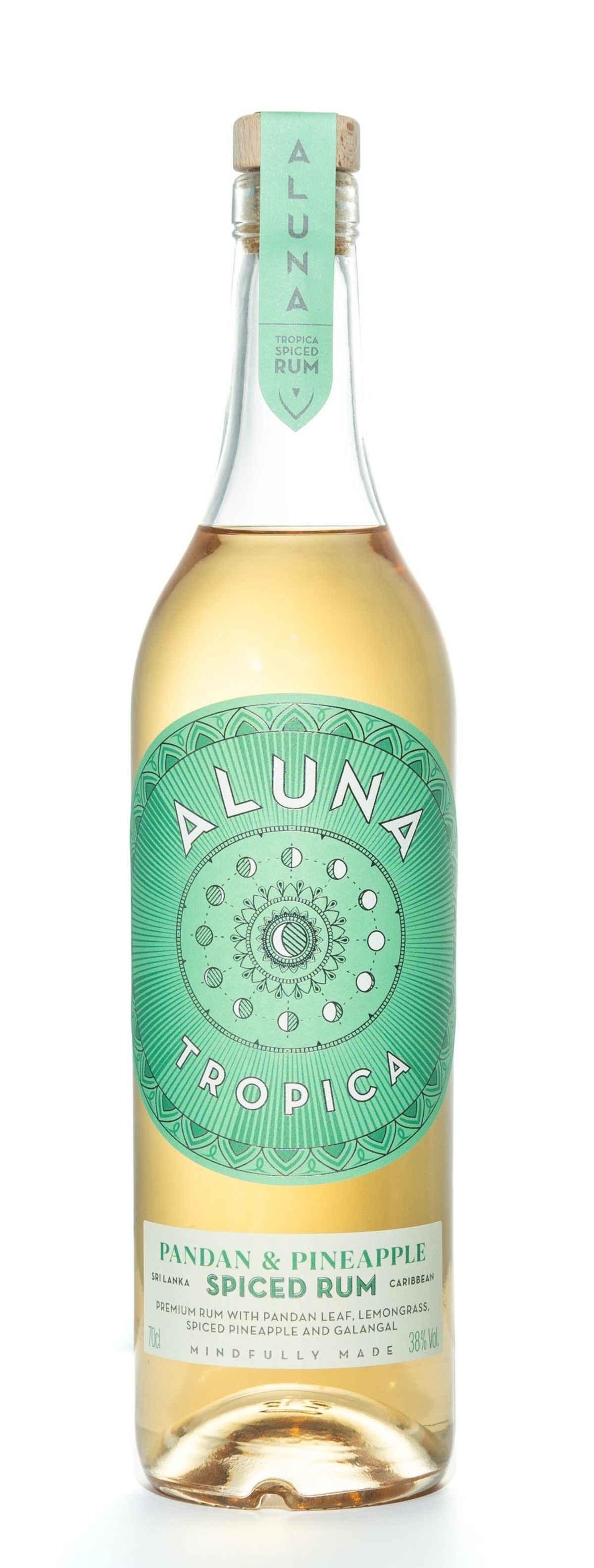 Premium spiced rum Aluna Tropica arrives in time for summer