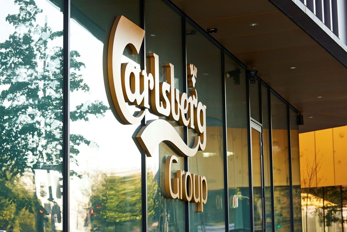 Carlsberg to buy Britvic for £ 3.3 billion