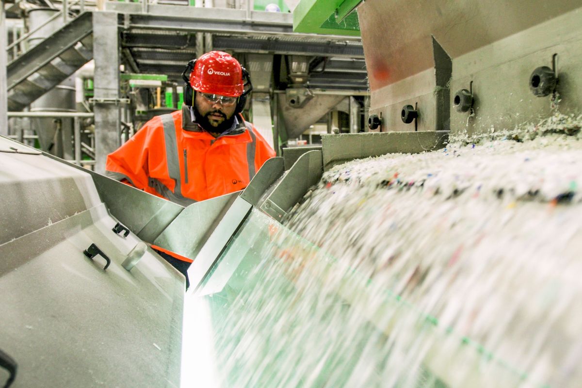 One Stop aims to recycle 380,000 milk bottles per year