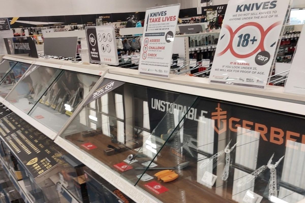 Shops urged to sign pledge to sell knives responsibly