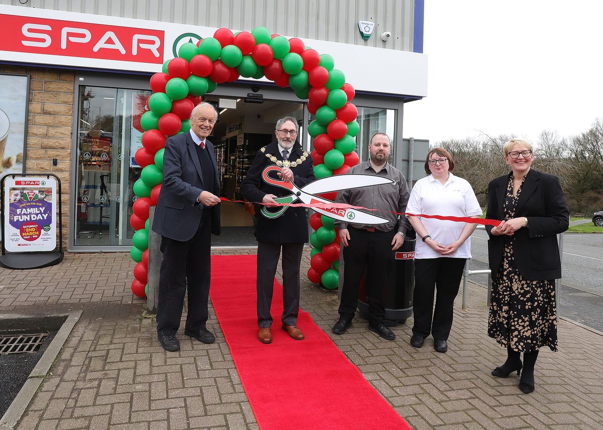 James Hall opens new Spar store in Nelson