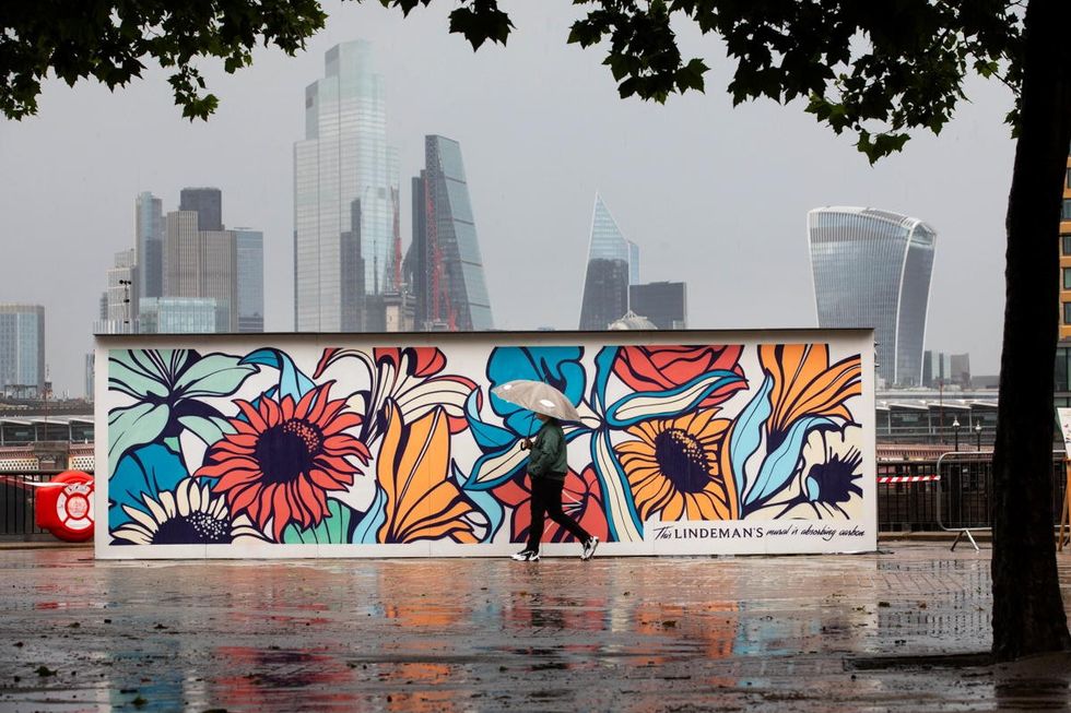 Lindeman's unveils new campaign with carbon absorbing murals