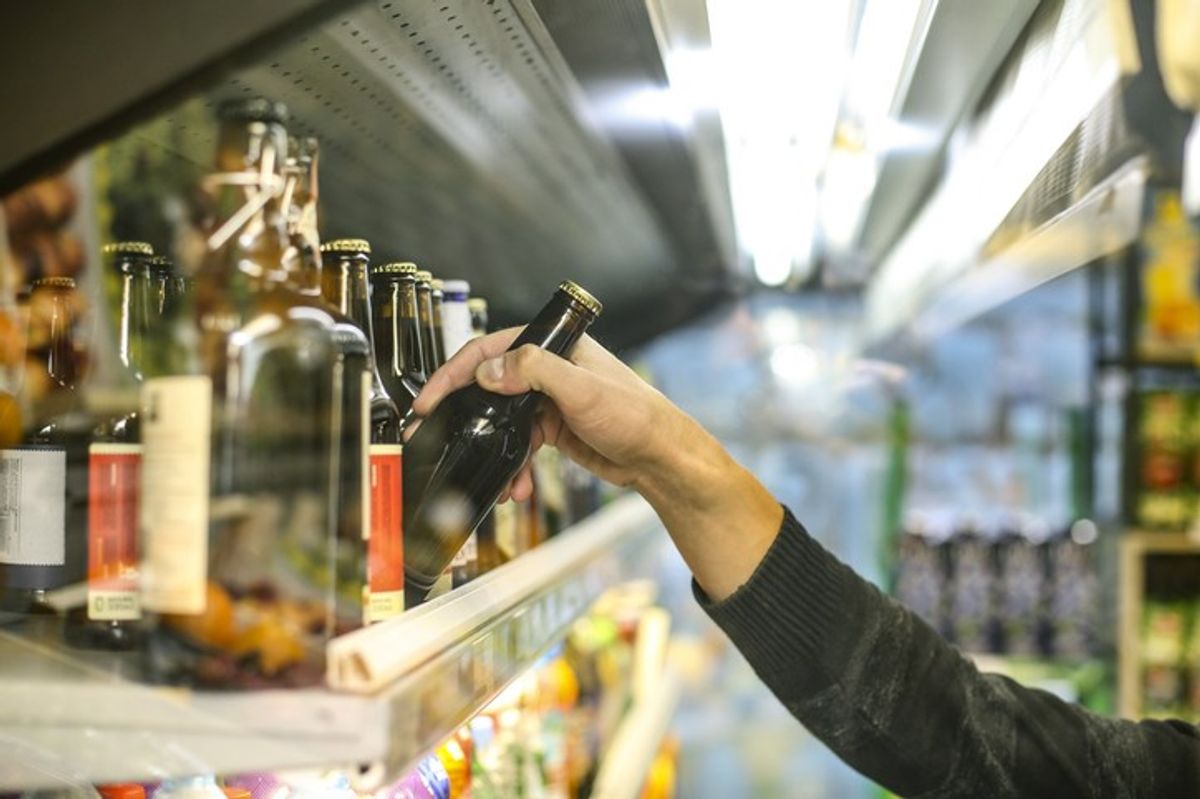 Trader body urges government to scrap alcohol tax hikes