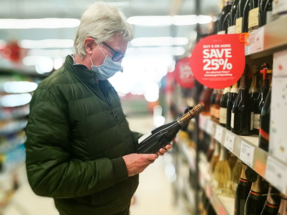 Experts deem alcohol labelling rules ‘absurd’