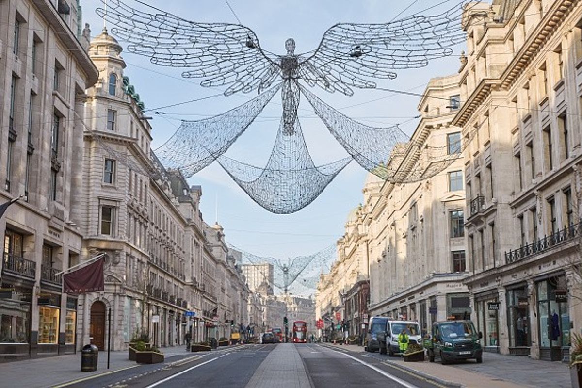 Consumer confidence remains weak ahead of Christmas