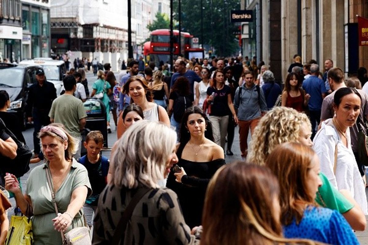 Consumer confidence slips to lowest level since 1970s