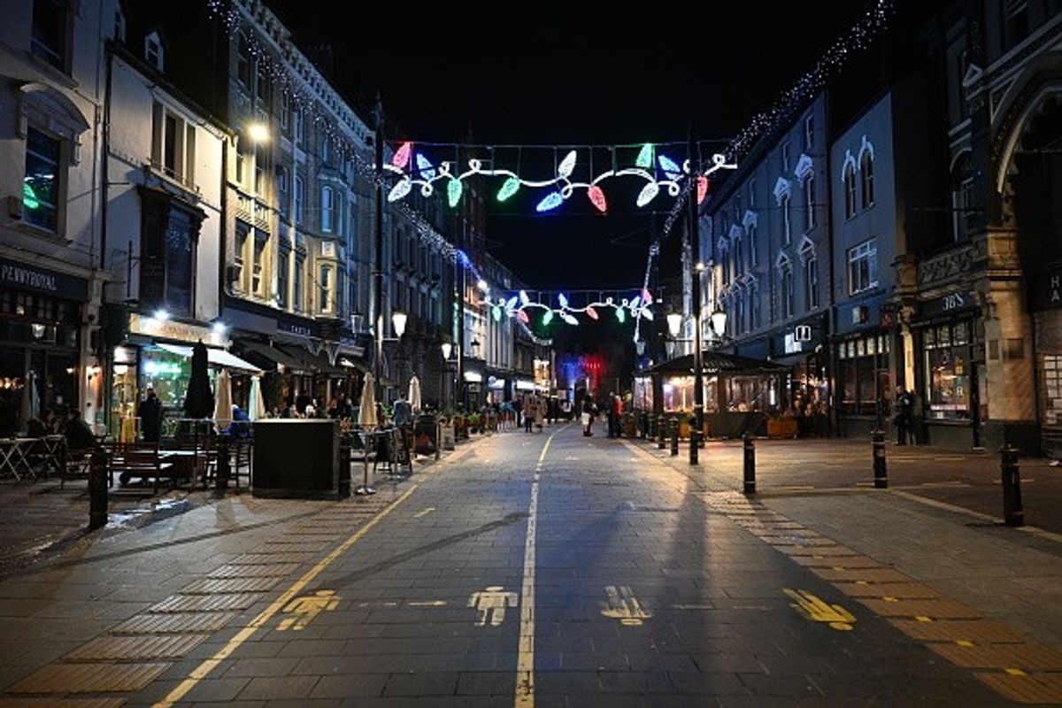 Sturgeon's grant to businesses should also cover independent retailers, says FSB