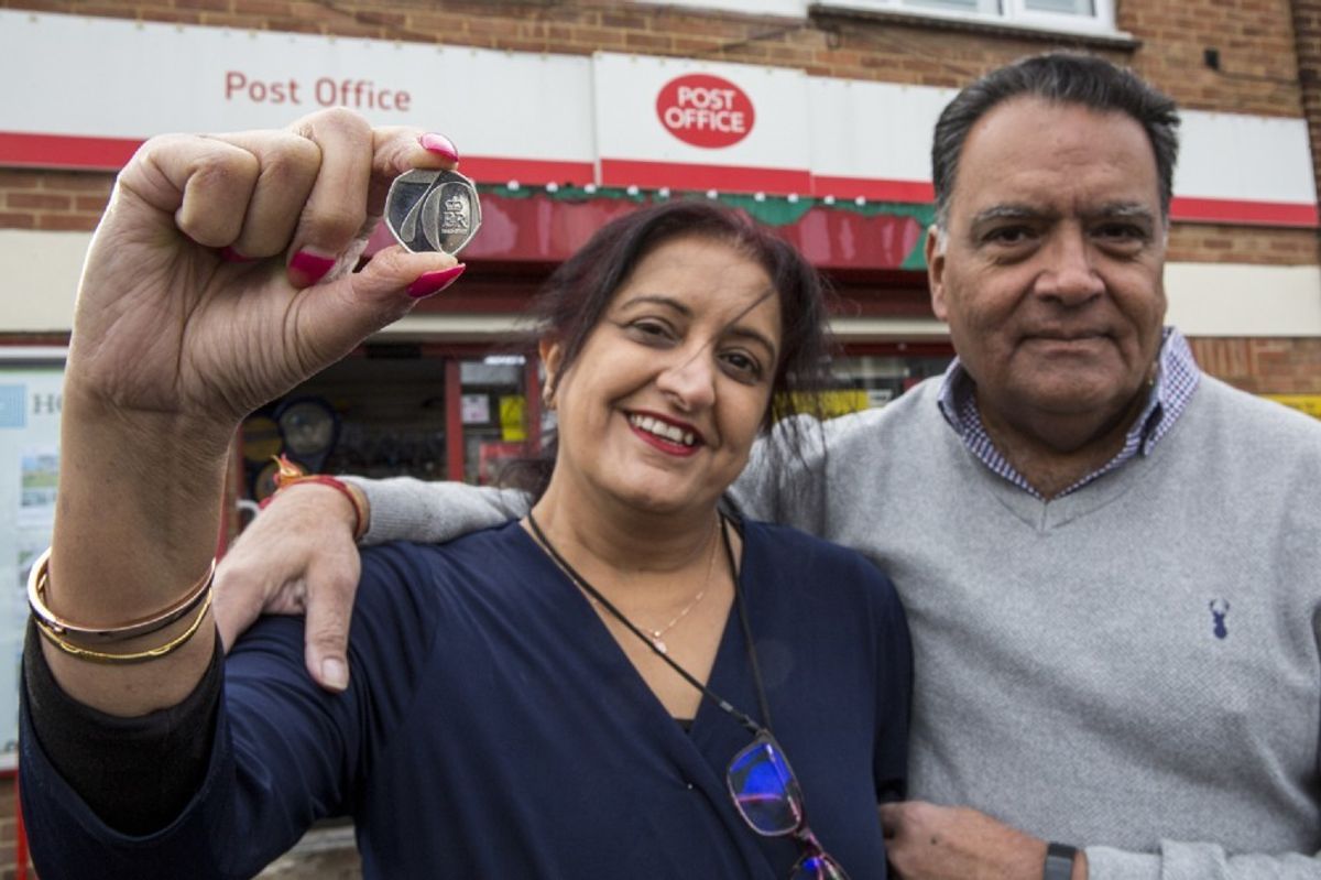 Post Offices roll out new 50p coin to mark the Queen’s Platinum Jubilee