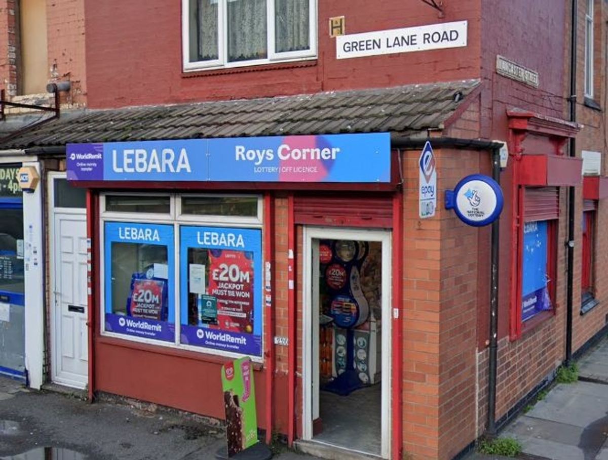 Shopkeeper assaulted and robbed in Leicester