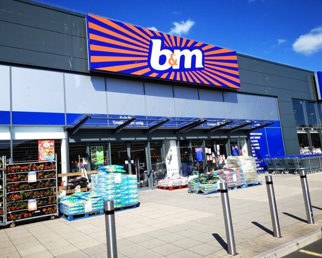 B&M Sales Rise In Christmas Quarter As Brits Hunt For Value Options ...